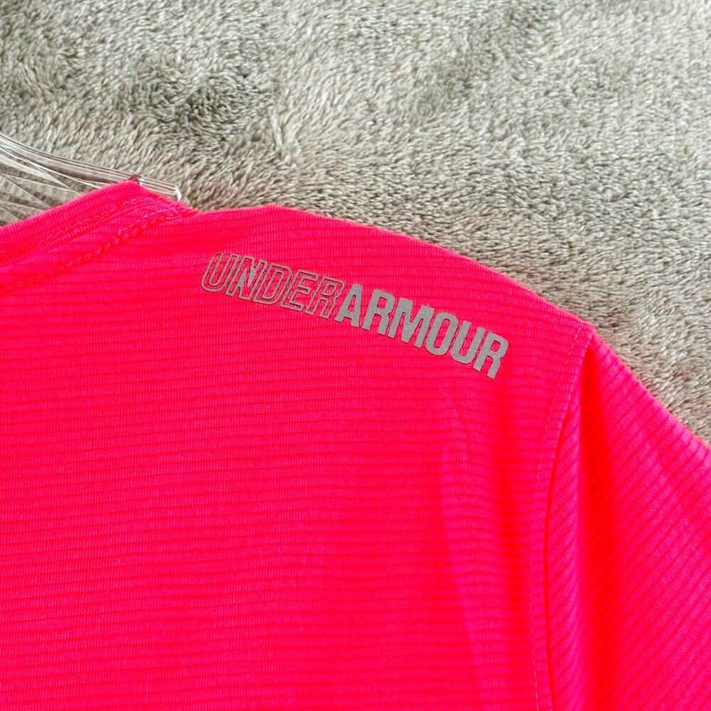 Under Armour Run Short Sleeve T-shirt Womens M Hot Pink Stripe Heat Gear - Picture 3 of 7